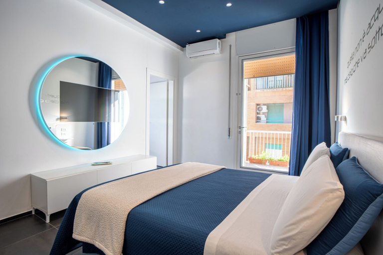 Bedroom 3, Skyhouse Beverello, Napoli