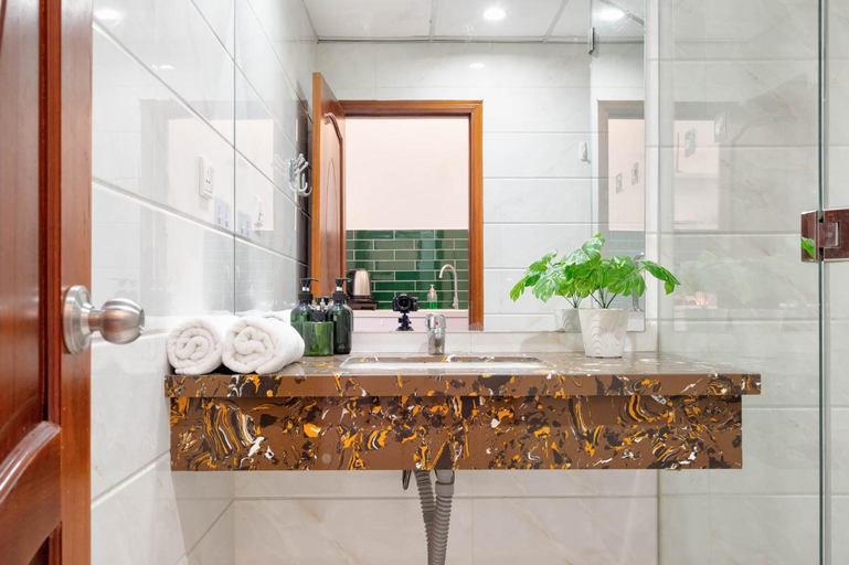 Bathroom 3, Studio center D1 near Ben Thanh Market, District 1