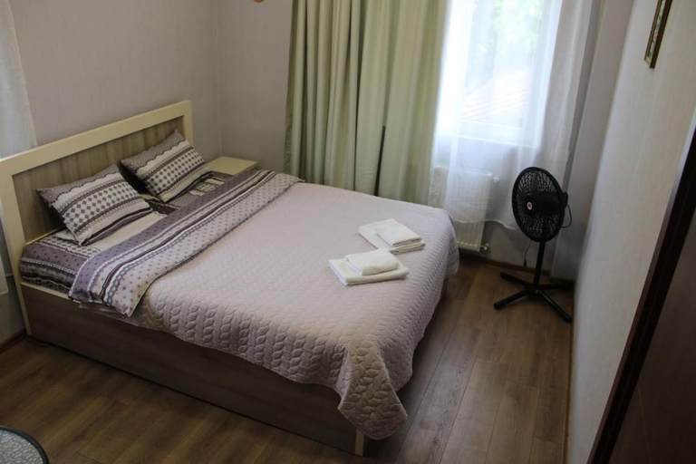 Others 4, Guesthouse Evergreen, Oni