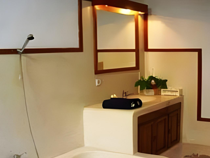 Bathroom 9