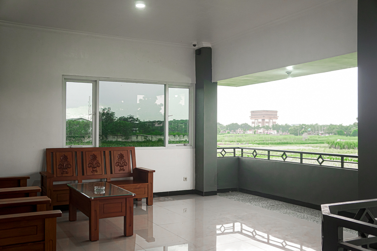 Others 5, RR -2 Syariah Hotel SLG, Kediri