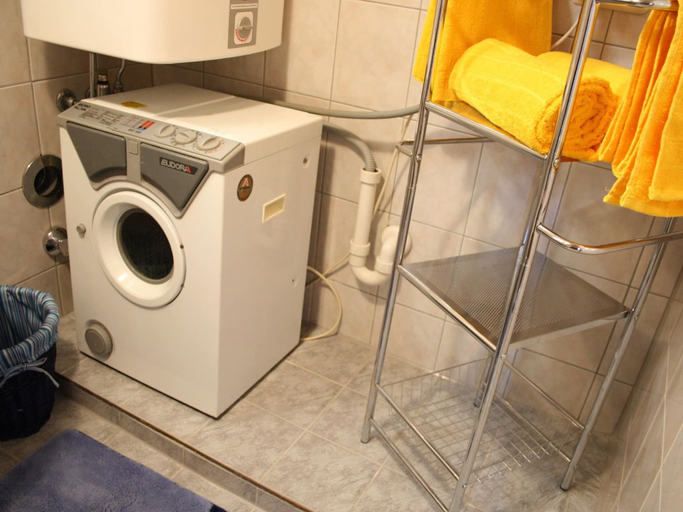 Bathroom, Spacious Apartment near Ski Area in Piesendorf, Zell am See