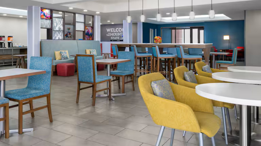Food & Drinks 5, Hampton Inn Martinsburg, Berkeley