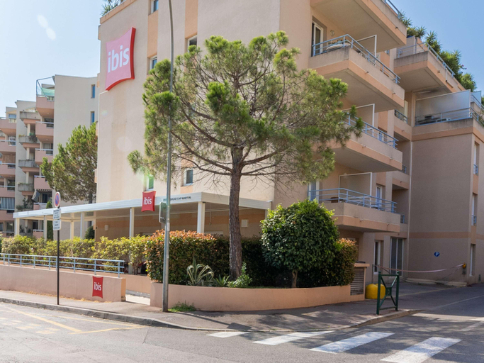 Exterior & Views 2, Ibis Roquebrune Cap Martin Menton, Alpes-Maritimes