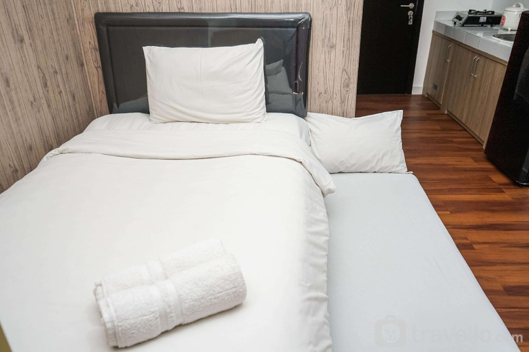 Bedroom 2, Compact Studio Casa De Parco Apartment By Travelio, Tangerang