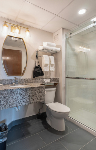 Bathroom 5, The Clocktower Hotel Latham - North Albany, an Ascend Collection Hotel, Albany