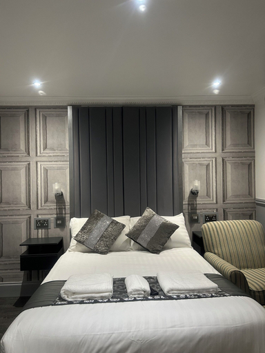 Bedroom 2, Arden House NEC Birmingham & Airport, Solihull