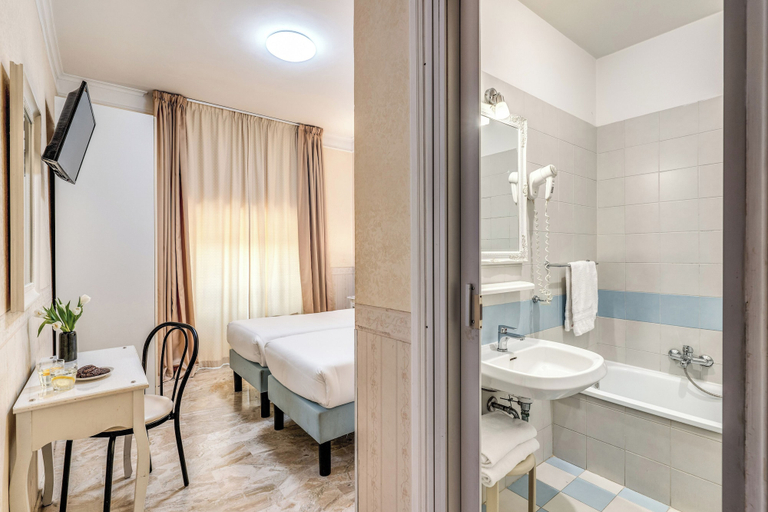 Bathroom 4, Hotel Orazia, Rome