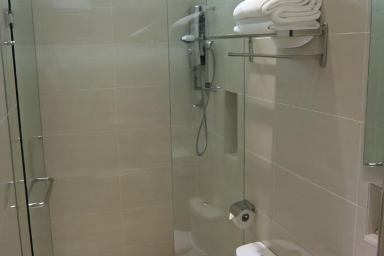 Bathroom 13
