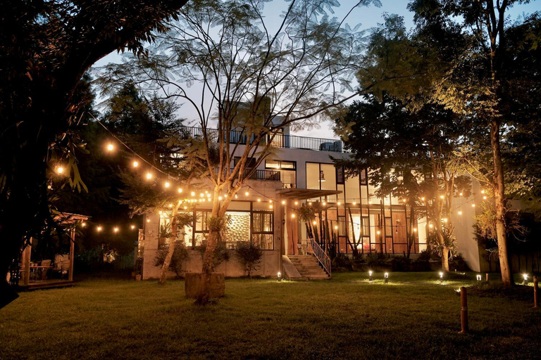 Sun Moon Lake Love to Stick Together B & B, Nantou