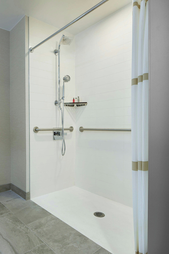 Bathroom 5, Marriott Birmingham, Jefferson