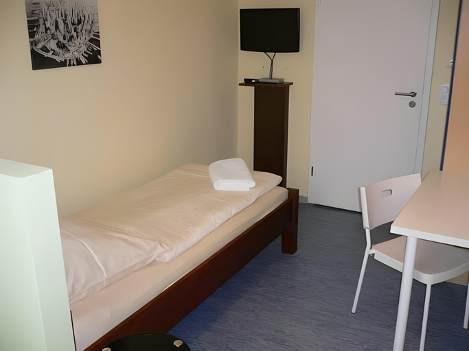 Bedroom 10