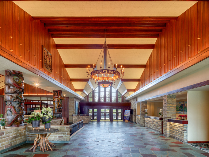 Public Area 5, Fairmont Jasper Park Lodge, Division No. 15