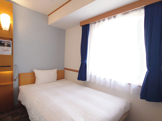 Bedroom 3, Toyoko Inn Niigata Ekimae, Niigata