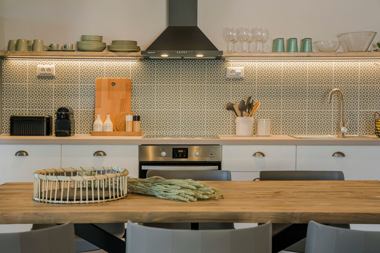 Food & Drinks 5, Kappa Suites, Ionian Islands