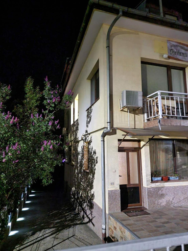 Others 3, Rebeka Guest House, Tryavna