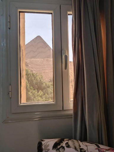 Others 5, MK pyramid inn, Al-Ahram