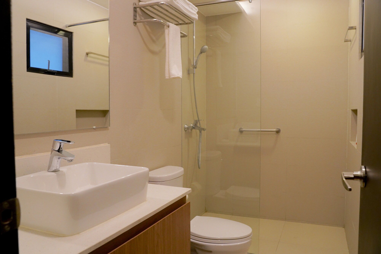Bathroom 15