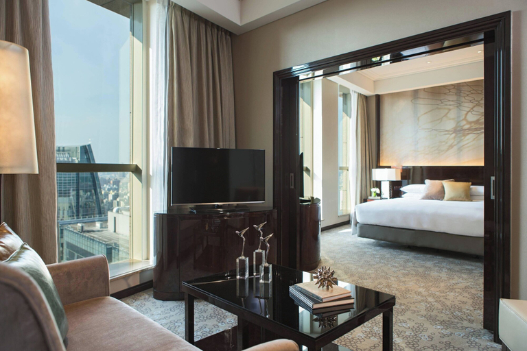 Bedroom 4, Renaissance Shanghai Pudong Hotel, Shanghai