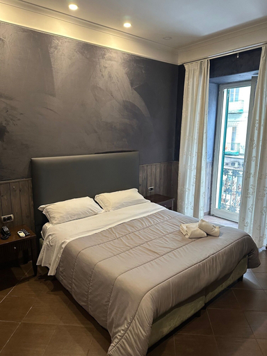 Bedroom 2, Smart station hotel, Napoli