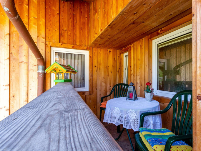 Others 4, Spacious Apartment near Ski Area in Piesendorf, Zell am See