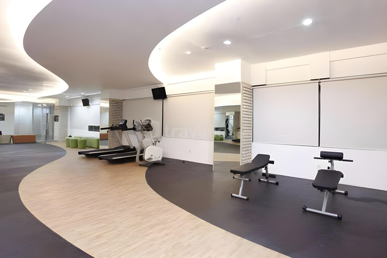 2, Modern Studio Grand Serpong Apartment By Travelio, Tangerang