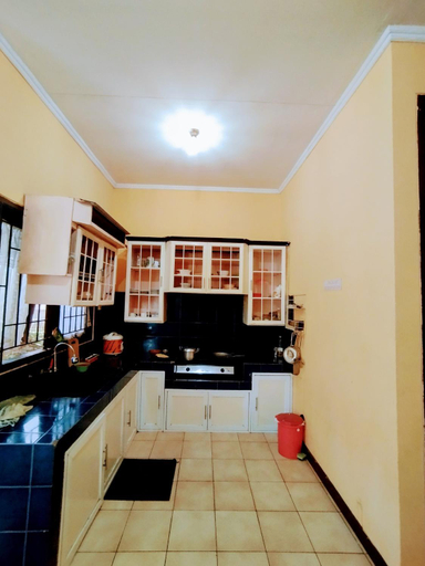 Others 5, Villa Trinity 5 BR, Bandung
