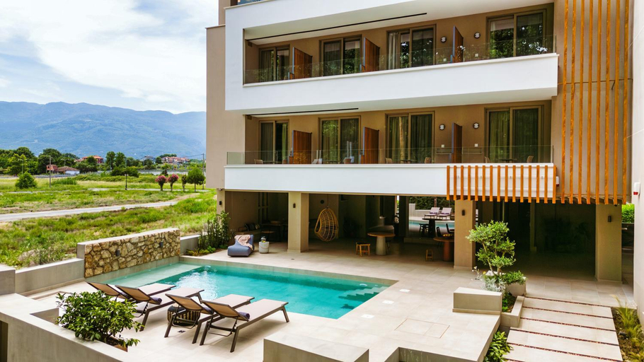 Others 5, Funtukaki by the Pool, Central Macedonia