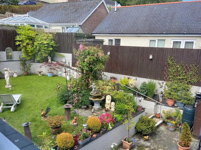 Others 4, Gwynfa, Gwynedd