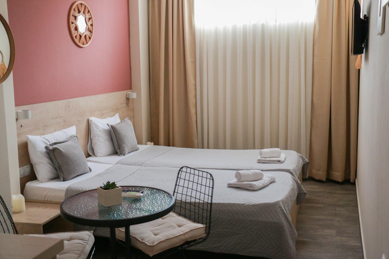 3, Zade Apartments