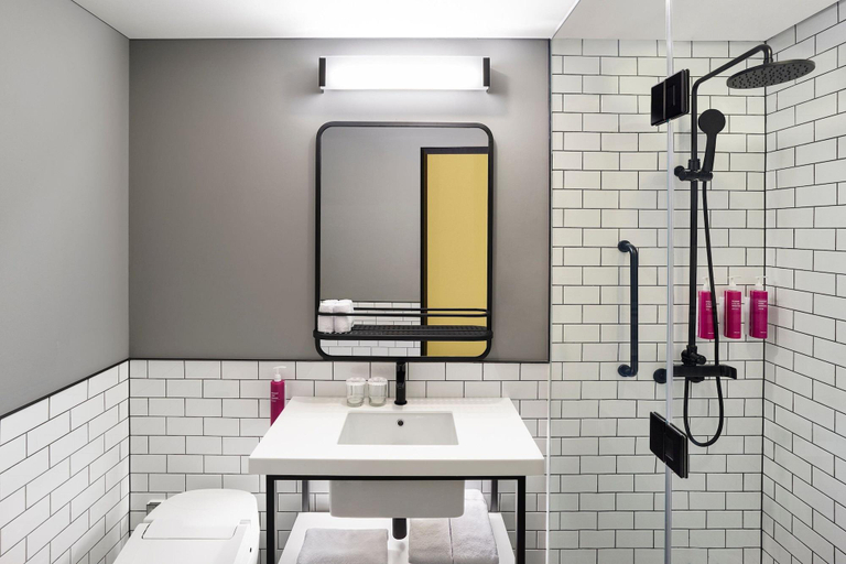 Bathroom 5, Moxy Seoul Myeongdong, Jung