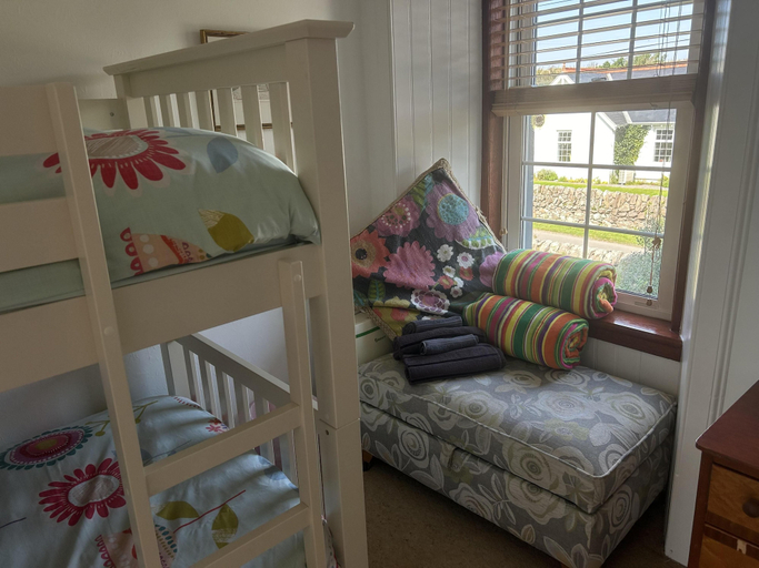 Room 4, Unique House in an Idyllic Situation on a Beach, Argyll and Bute
