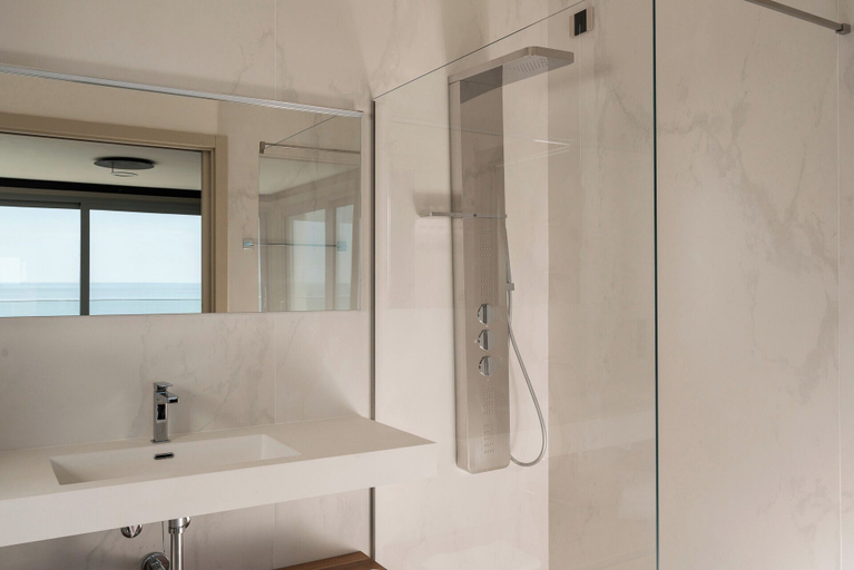 Bathroom 4, Hotel delle Nazioni, Pesaro E Urbino