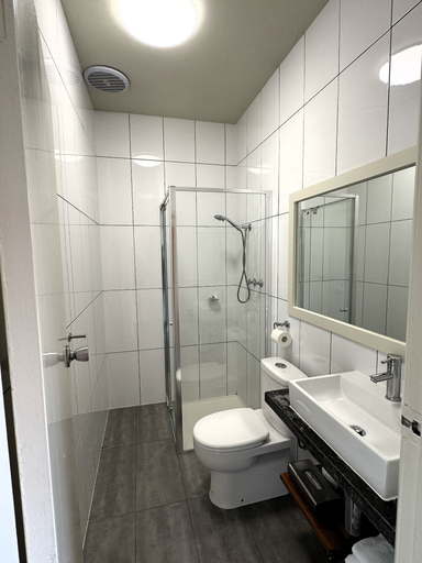 Bathroom 4, Botanical Motel, S. Grampians - Hamilton