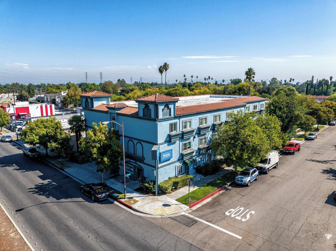 Exterior & Views 2, Rodeway Inn & Suites Pasadena, Los Angeles