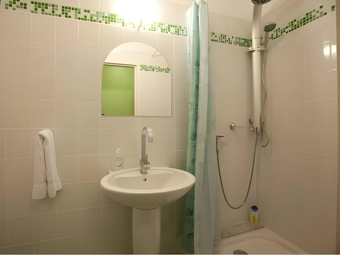 Bathroom 2, Nina Kordon Guesthouse, Alatskivi