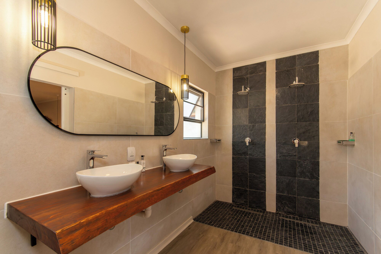 Bathroom 5, Chestnut Country Lodge, Ehlanzeni