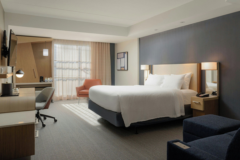 Bedroom 2, Courtyard by Marriott Gatlinburg Downtown, Sevier