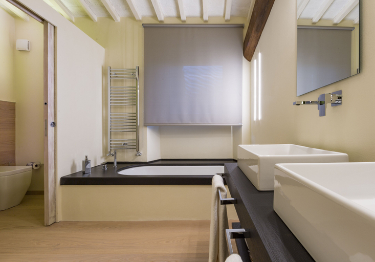 Bathroom 4, Mastrojanni Relais, Siena