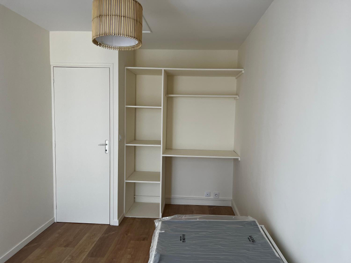 Bedroom 2, Chambre privee dans appartement en colocation 4 chambres Longjumeau proche Orly, Massy, Essonne
