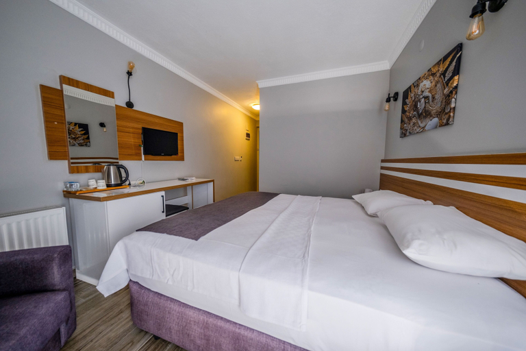 Bedroom 4, Lopera Beach Hotel, Edremit