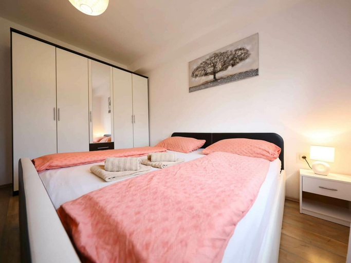 Bedroom 3, Villa in Policnik with Pool near Zadar, Poličnik