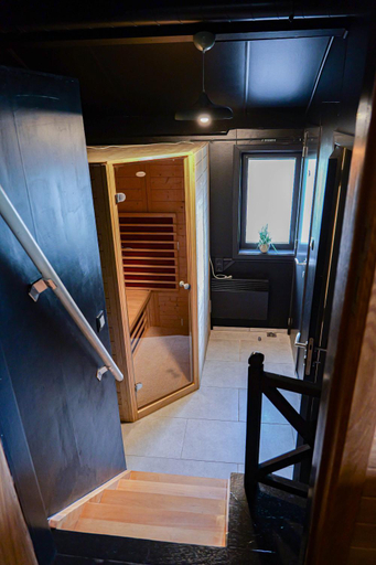 Bedroom 3, Le Colibri spa jacuzzi, Luxembourg