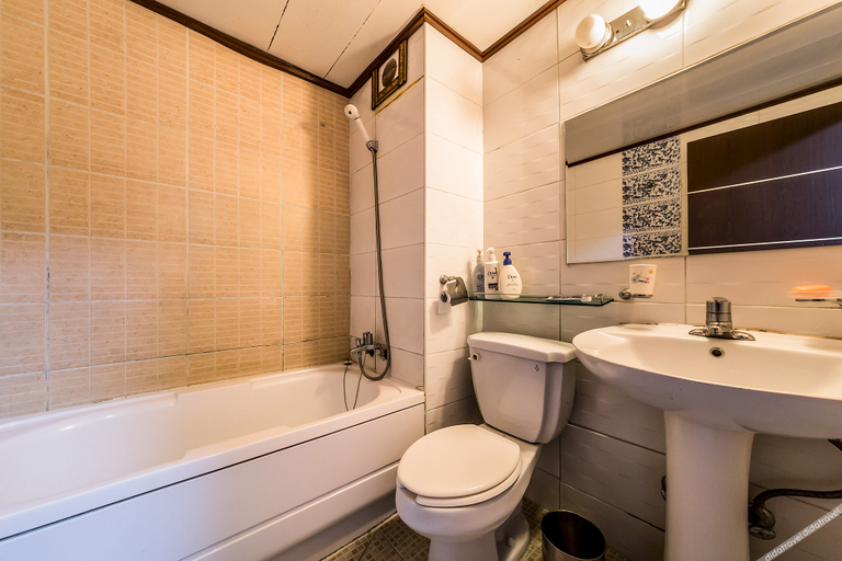 Bathroom 3, Anseong Hotel Plein, Ansoeng