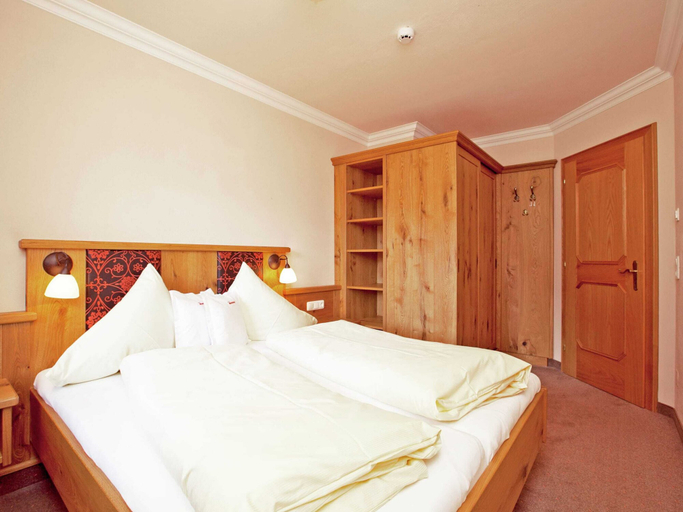 Bedroom 3, Apartment in Kleinarl Near Ski Slopes, Sankt Johann im Pongau