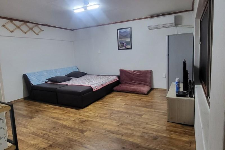 Bedroom, Youngwol River and Stars Pension, Pyeongchang
