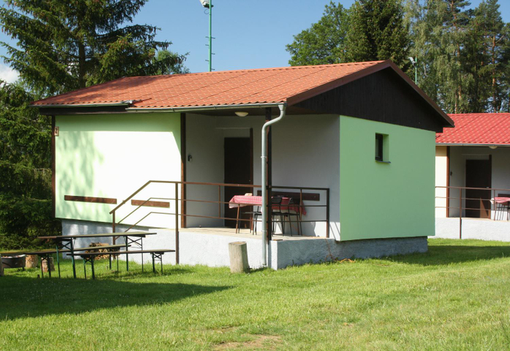 Others 4, Chata Nad rybnikem Hnacov, Klatovy