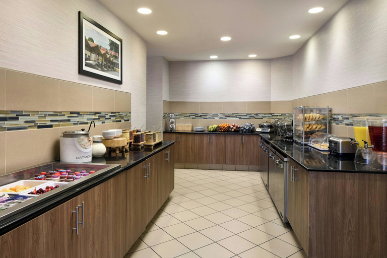 Food & Drinks 5, Residence Inn by Marriott Charlotte Uptown, Mecklenburg