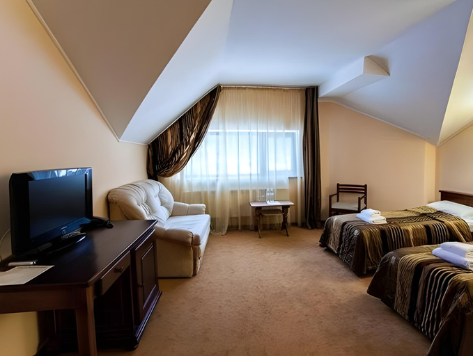Bedroom 2, Home Hotel, Nadvirnians'kyi