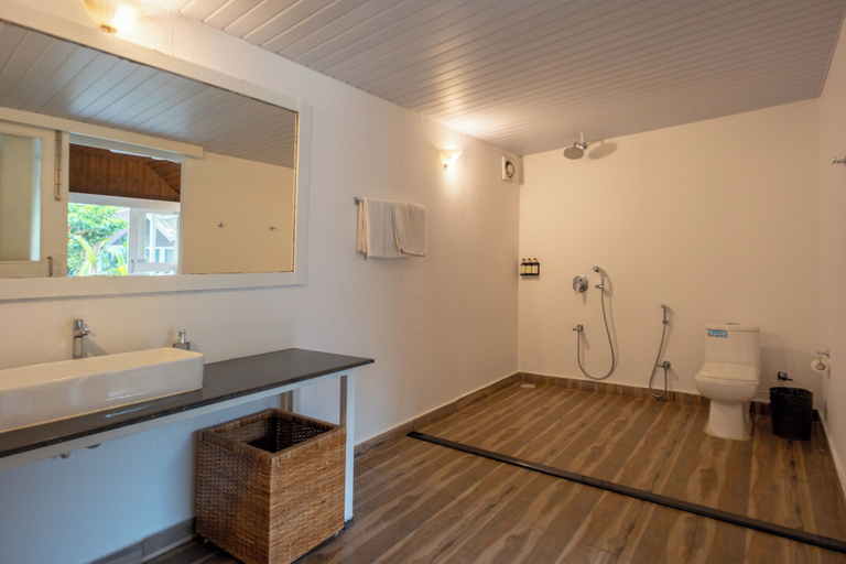 Bathroom, Royal Agonda, South Goa